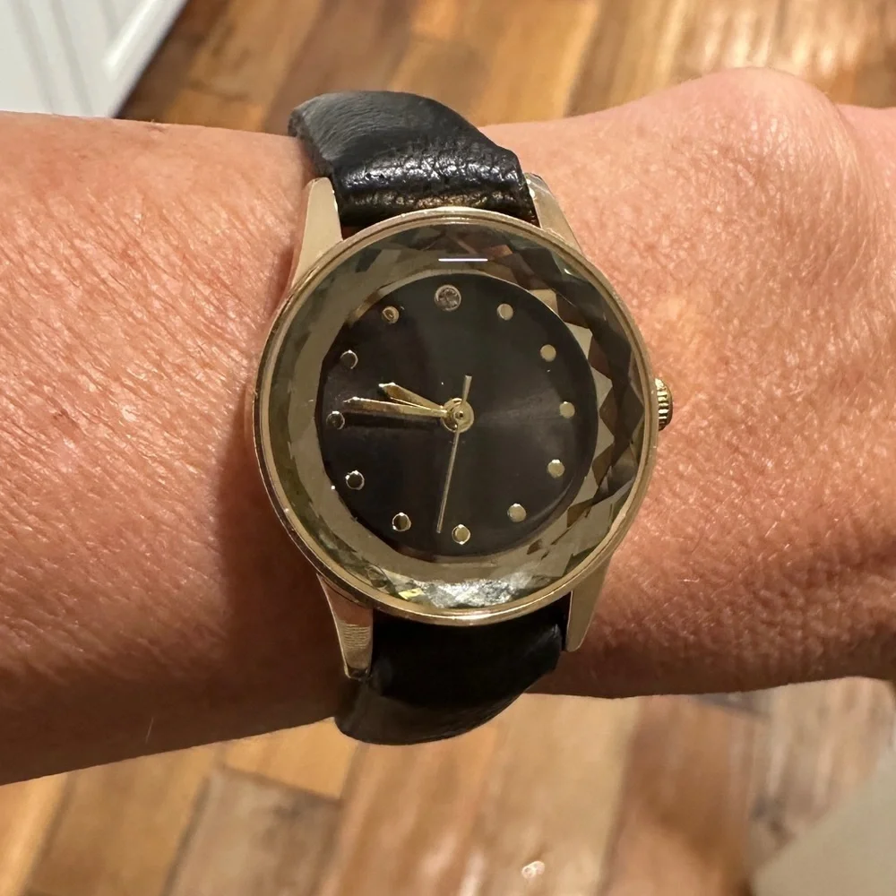 Elegant Black and Gold Vintage dainty women’s watch